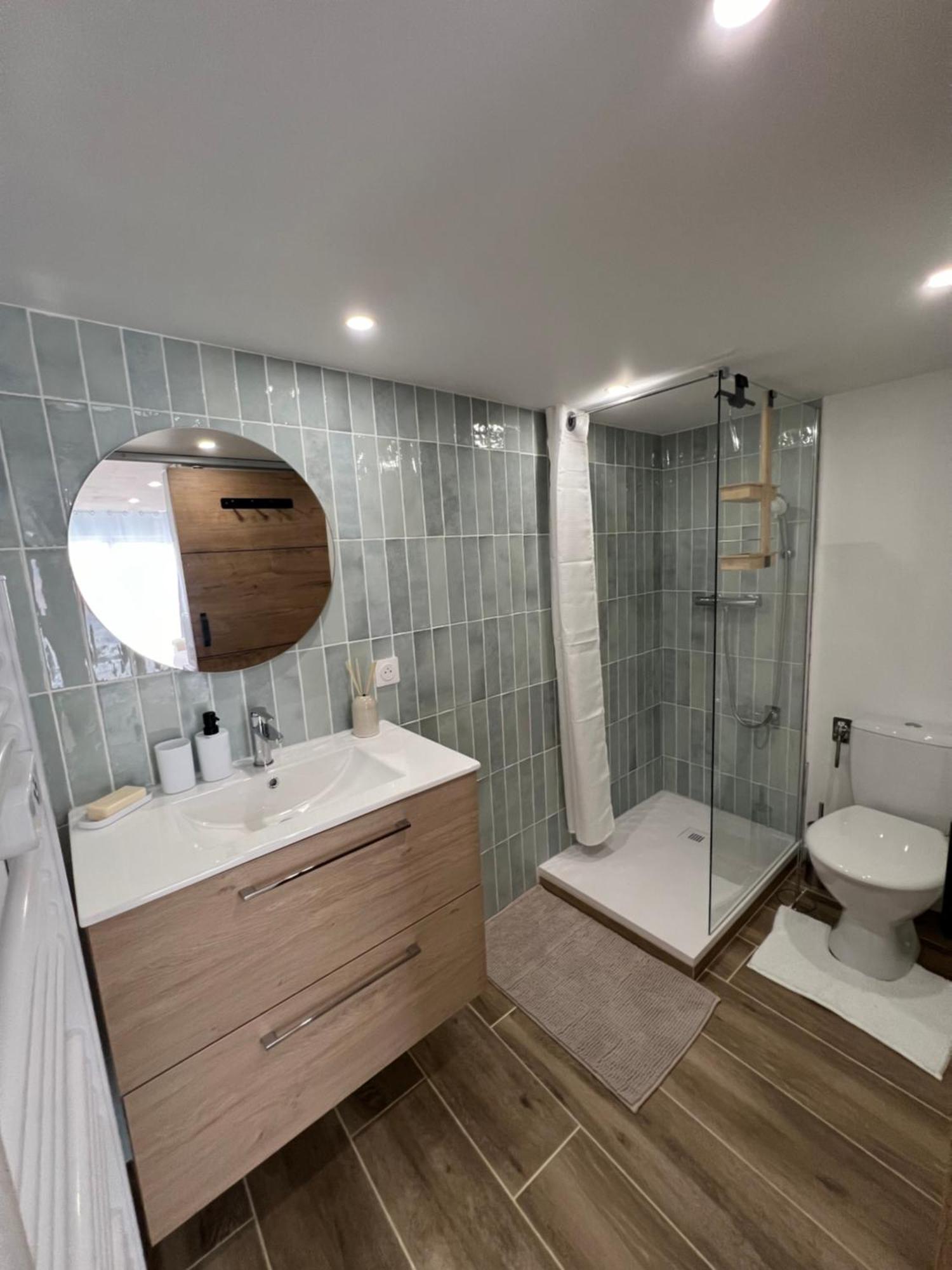 Appartement T2 Avec Jardin พูเชต์-ซูราร์ช็องส์ ภายนอก รูปภาพ