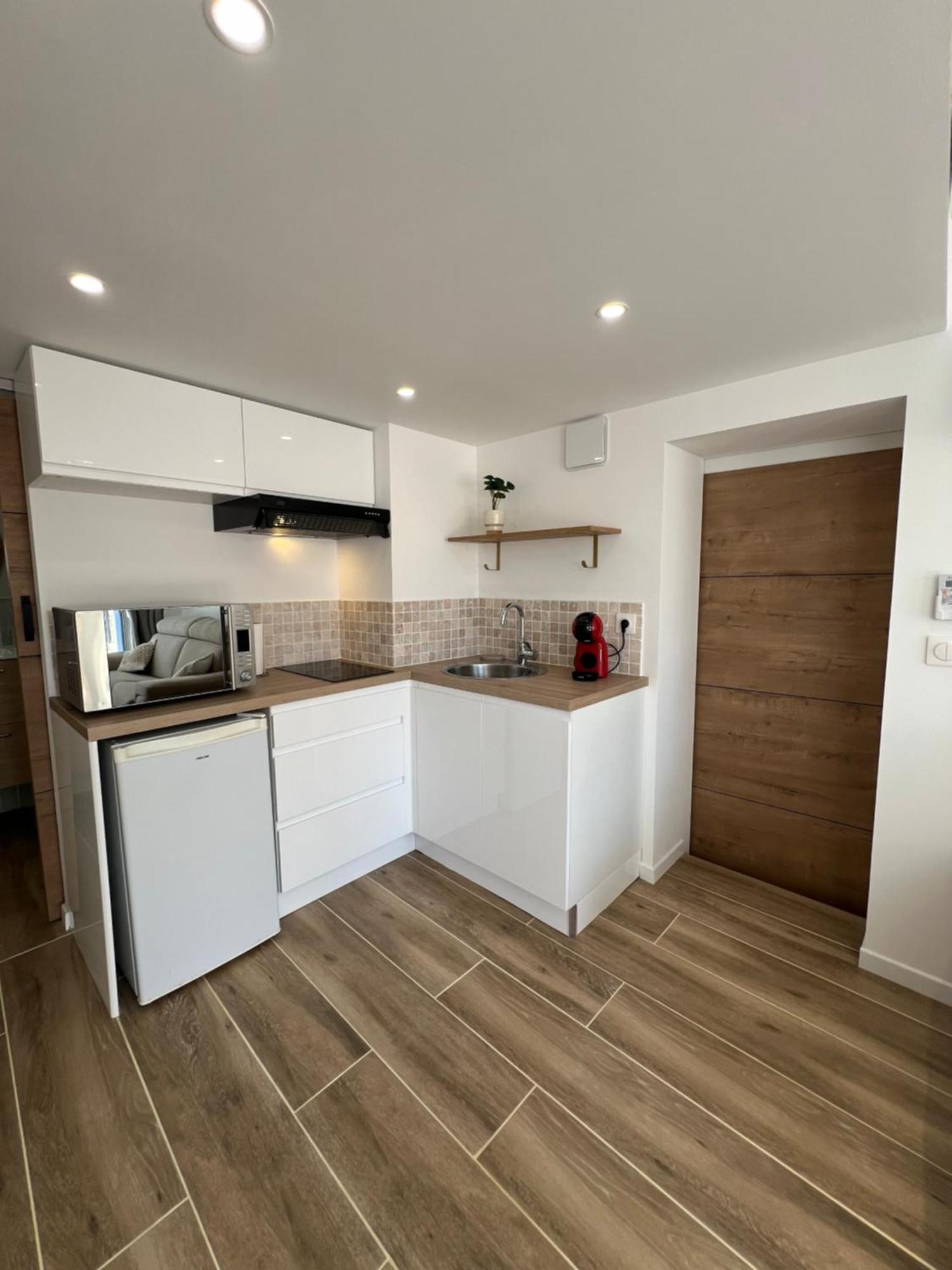 Appartement T2 Avec Jardin พูเชต์-ซูราร์ช็องส์ ภายนอก รูปภาพ
