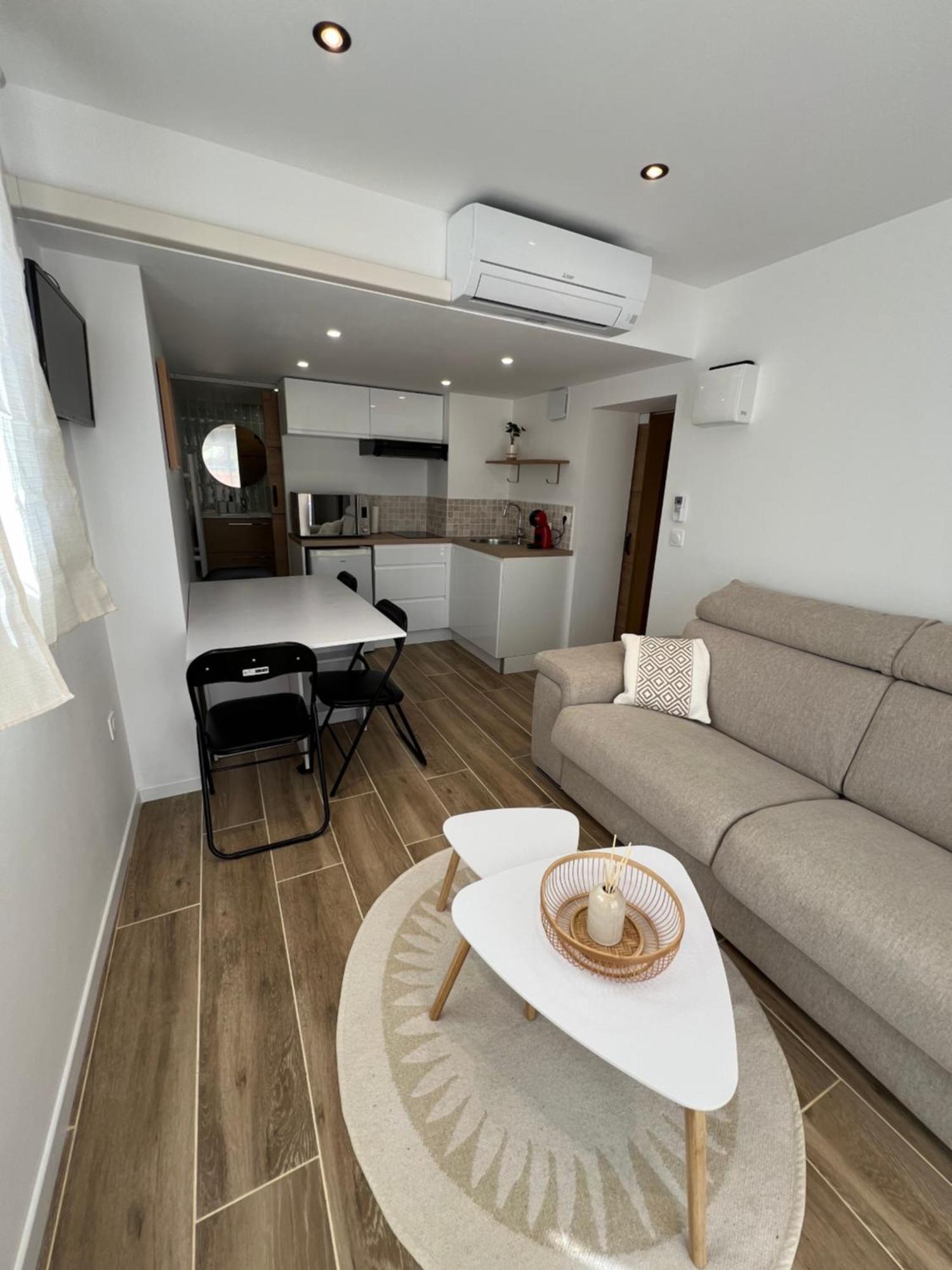 Appartement T2 Avec Jardin พูเชต์-ซูราร์ช็องส์ ภายนอก รูปภาพ