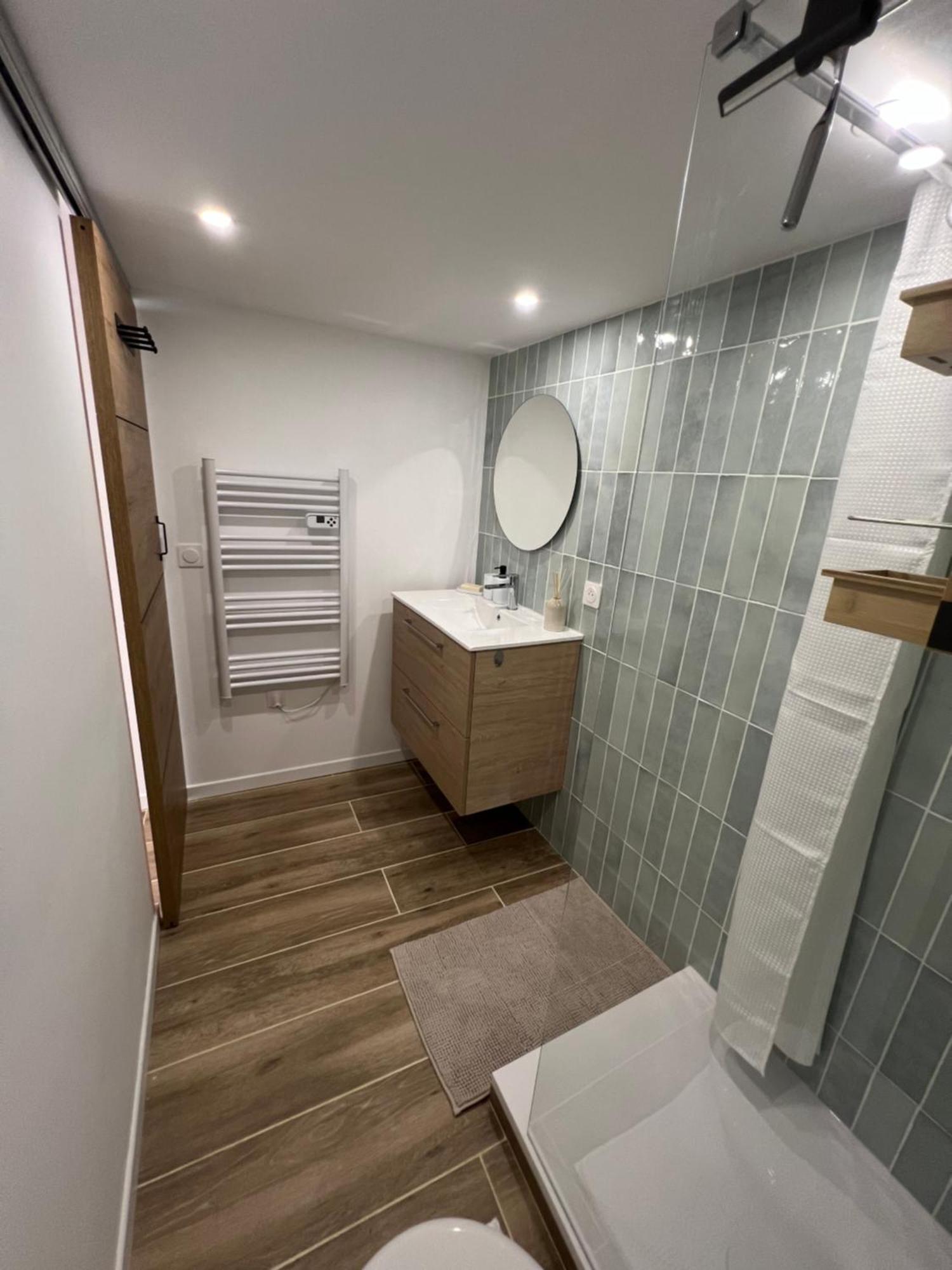 Appartement T2 Avec Jardin พูเชต์-ซูราร์ช็องส์ ภายนอก รูปภาพ